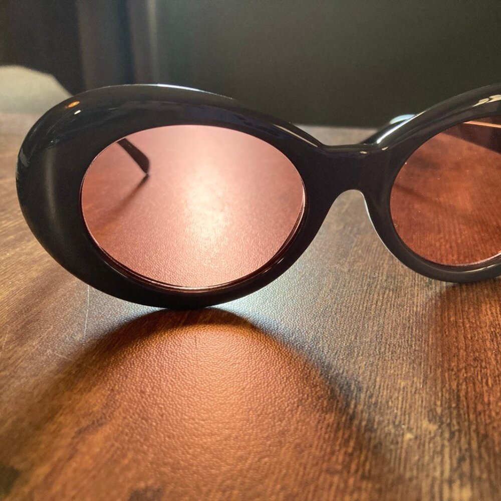 NWOT Unbranded Women's Rounded Oval Black Cat Eye Kurt Cobain Style Sunglasses